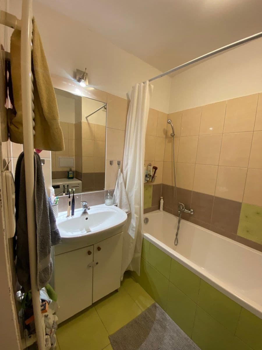 Prenájom bytu 2-izbový 42 m², Krkoškova, Brno, Jihomoravský kraj Prenájom bytu 2-izbový 42 m², Krkoškova, Brno, Jihomoravský kraj