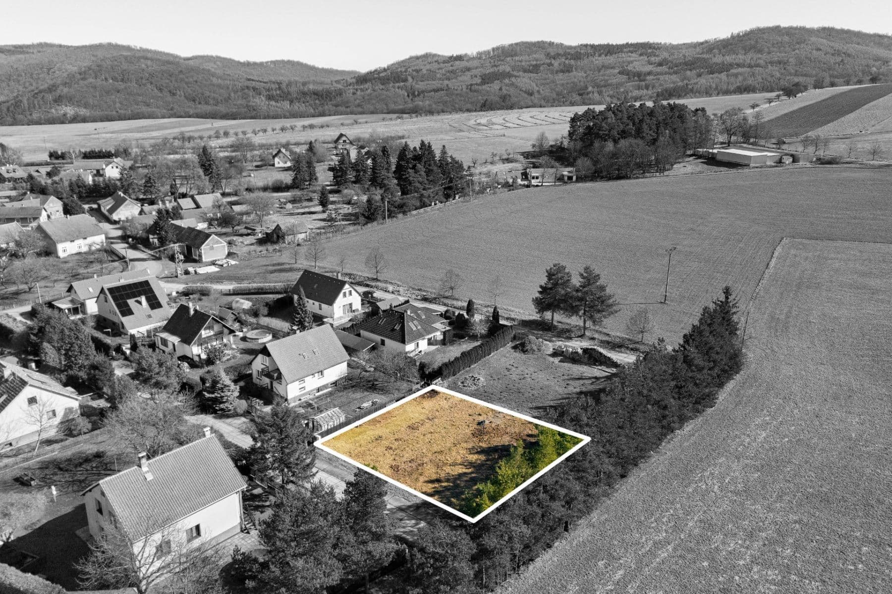 Predaj pozemku 593 m², Skryje, Středočeský kraj Predaj pozemku 593 m², Skryje, Středočeský kraj