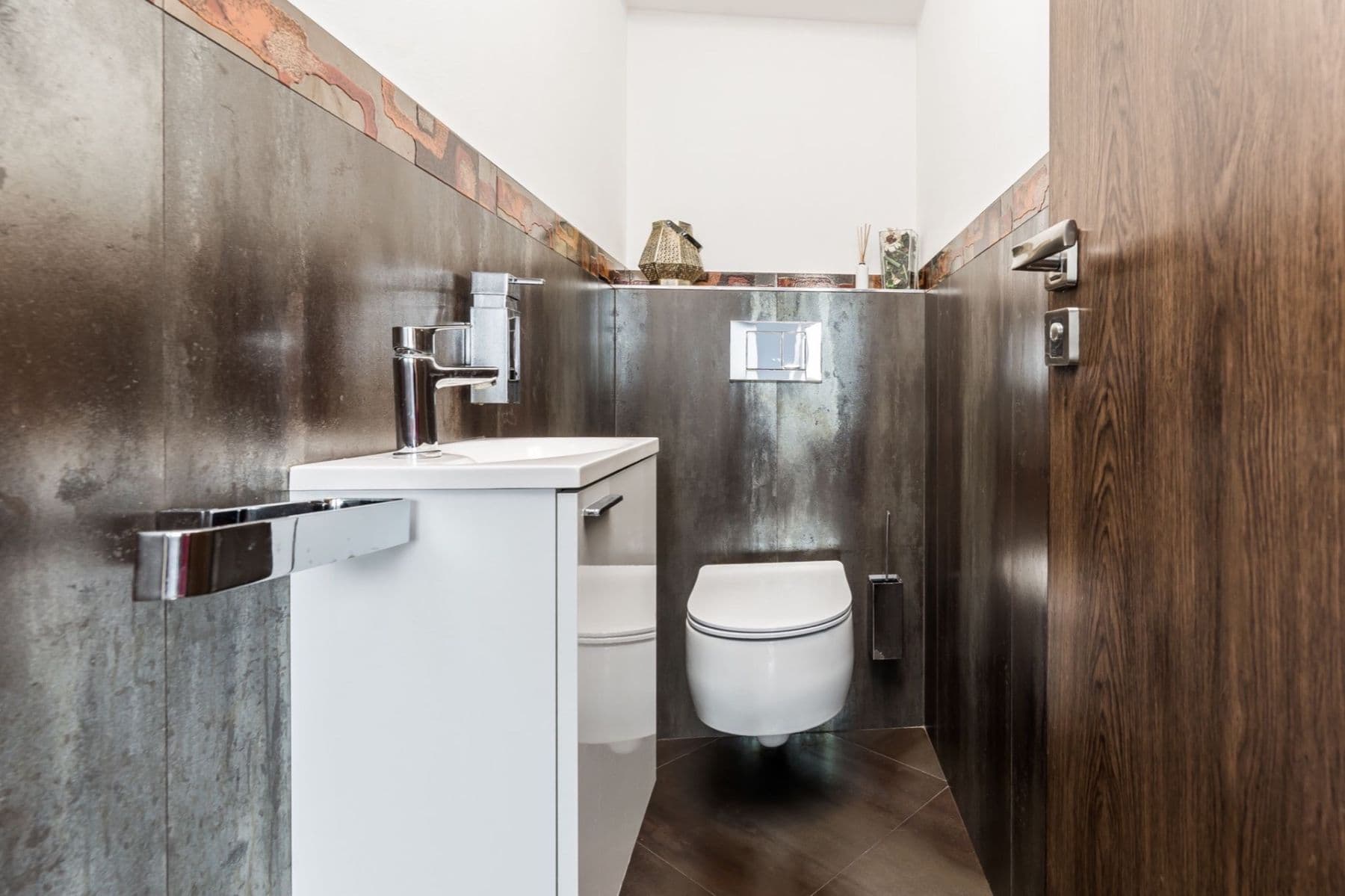 Prenájom bytu 3-izbový 105 m², Skloněná, Praha, Praha Prenájom bytu 3-izbový 105 m², Skloněná, Praha, Praha