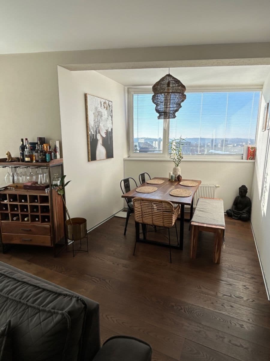 Prenájom bytu 3-izbový 105 m², Skloněná, Praha, Praha Prenájom bytu 3-izbový 105 m², Skloněná, Praha, Praha