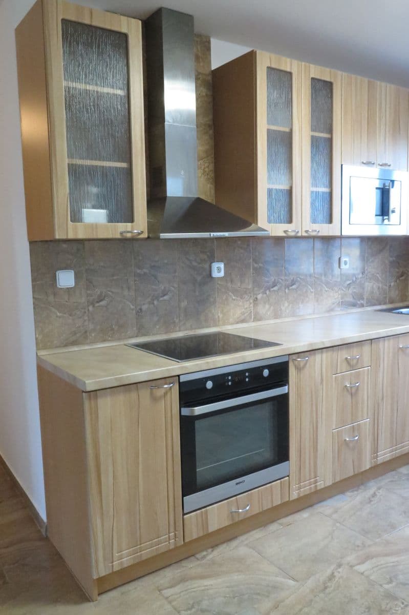 Prenájom bytu 3-izbový 76 m², Kochova, Chomutov, Ústecký kraj Prenájom bytu 3-izbový 76 m², Kochova, Chomutov, Ústecký kraj