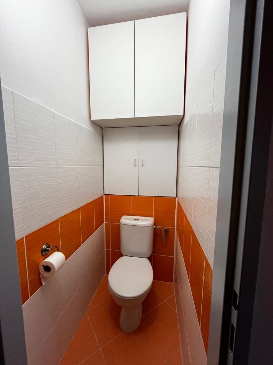 Prenájom bytu 2-izbový 46 m², Milánská, Praha, Praha Prenájom bytu 2-izbový 46 m², Milánská, Praha, Praha