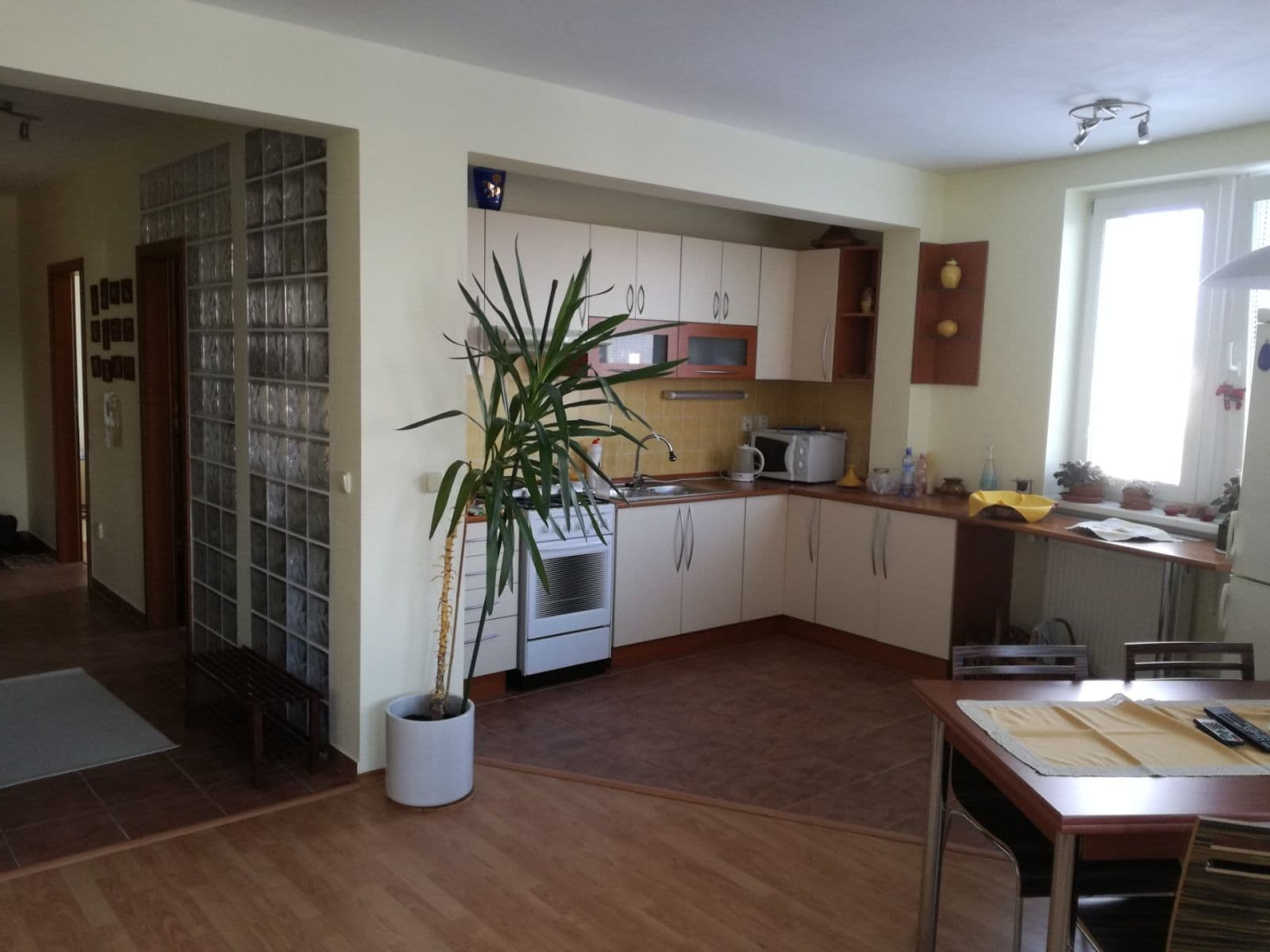 Prenájom bytu 2-izbový 72 m², Nejedlého, Dúbravka, Bratislavský kraj Prenájom bytu 2-izbový 72 m², Nejedlého, Dúbravka, Bratislavský kraj