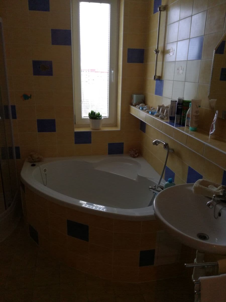 Prenájom bytu 2-izbový 72 m², Nejedlého, Dúbravka, Bratislavský kraj Prenájom bytu 2-izbový 72 m², Nejedlého, Dúbravka, Bratislavský kraj