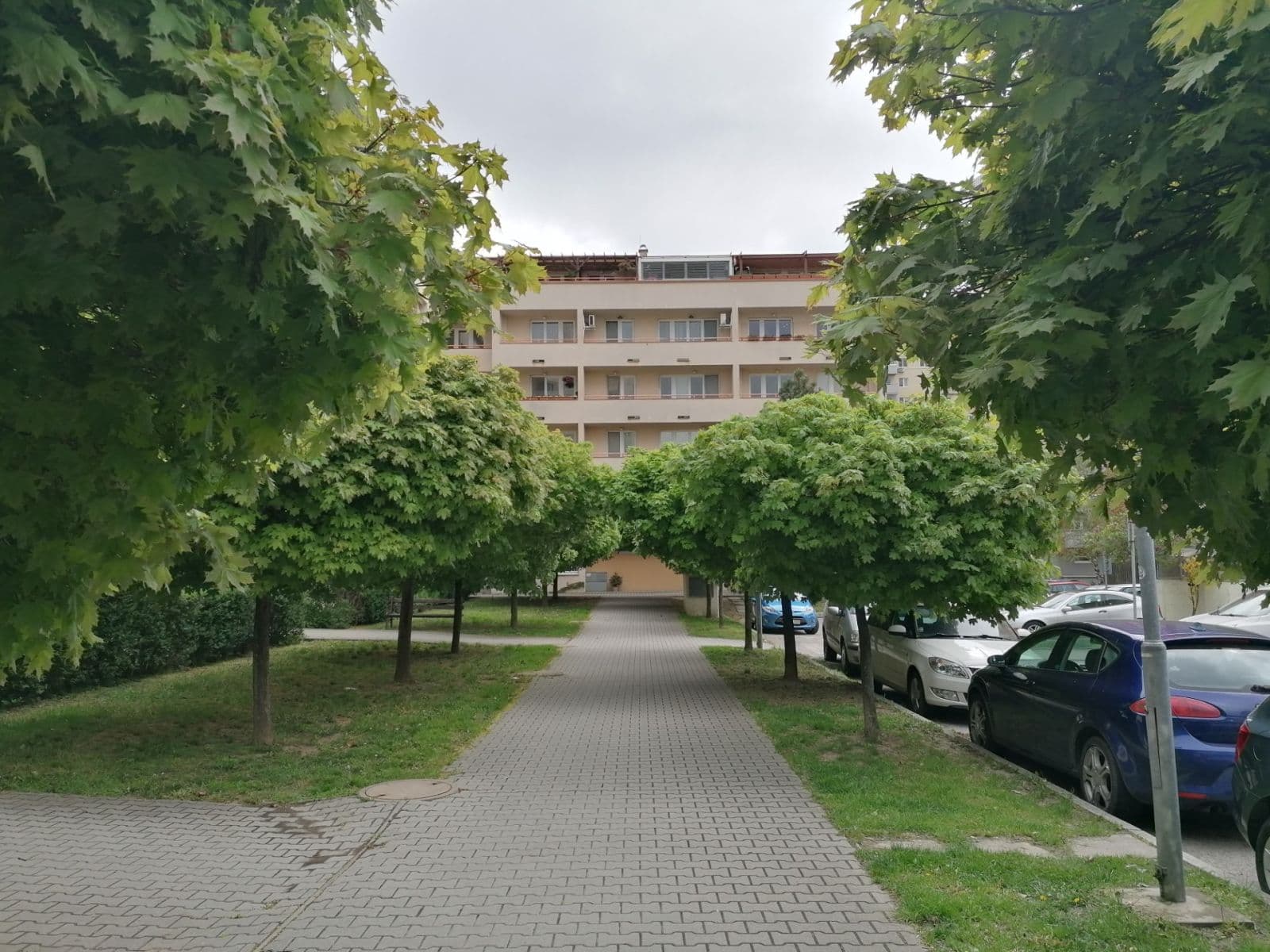 Prenájom bytu 2-izbový 72 m², Nejedlého, Dúbravka, Bratislavský kraj Prenájom bytu 2-izbový 72 m², Nejedlého, Dúbravka, Bratislavský kraj