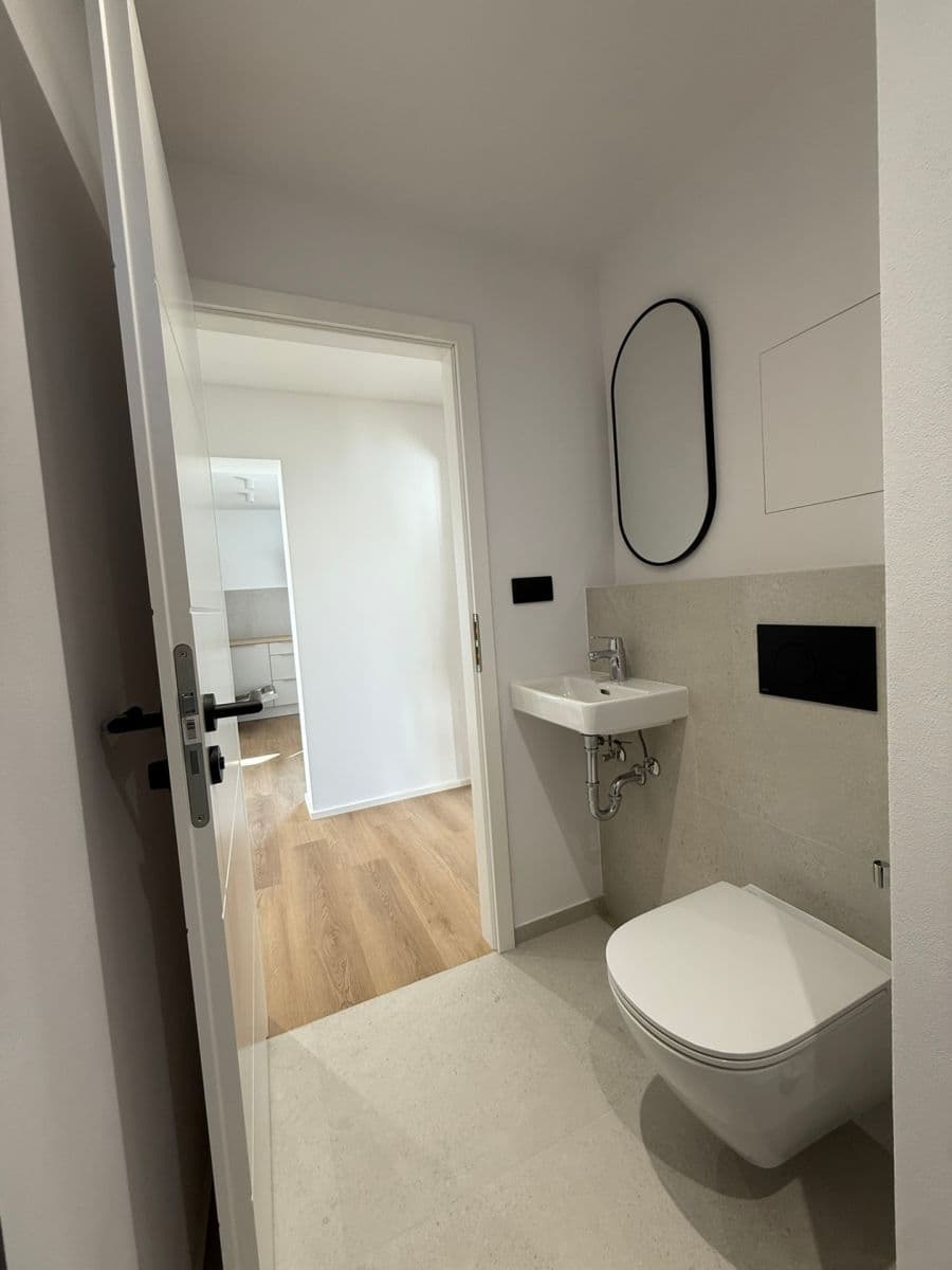 Prenájom bytu 3-izbový 60 m², U Cihelny, Unhošť, Středočeský kraj Prenájom bytu 3-izbový 60 m², U Cihelny, Unhošť, Středočeský kraj