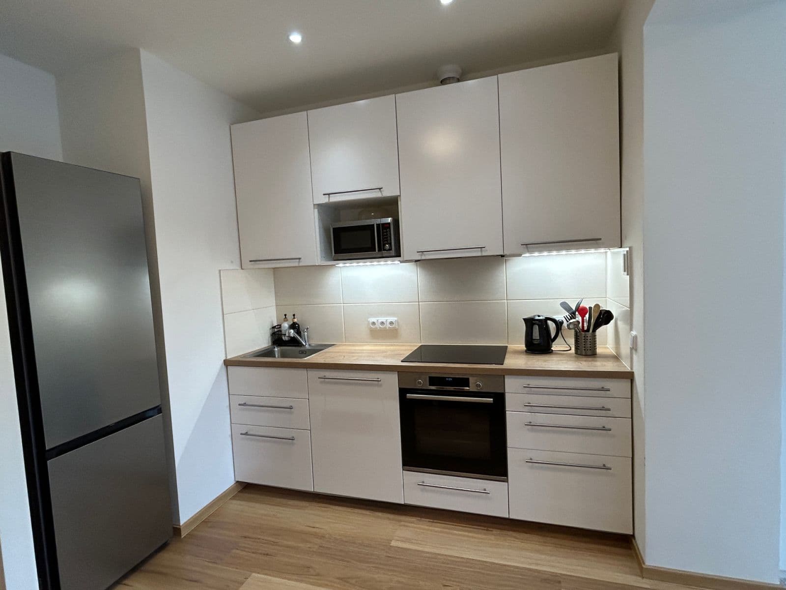 Prenájom bytu 1-izbový 40 m², Špotzova, Praha, Praha Prenájom bytu 1-izbový 40 m², Špotzova, Praha, Praha