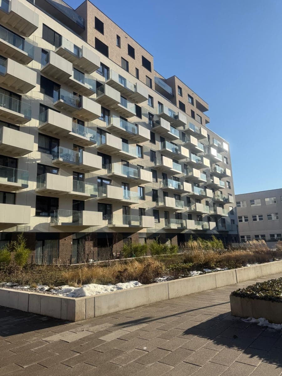 Prenájom bytu 1-izbový 32 m², Fafkových, Praha, Praha Prenájom bytu 1-izbový 32 m², Fafkových, Praha, Praha