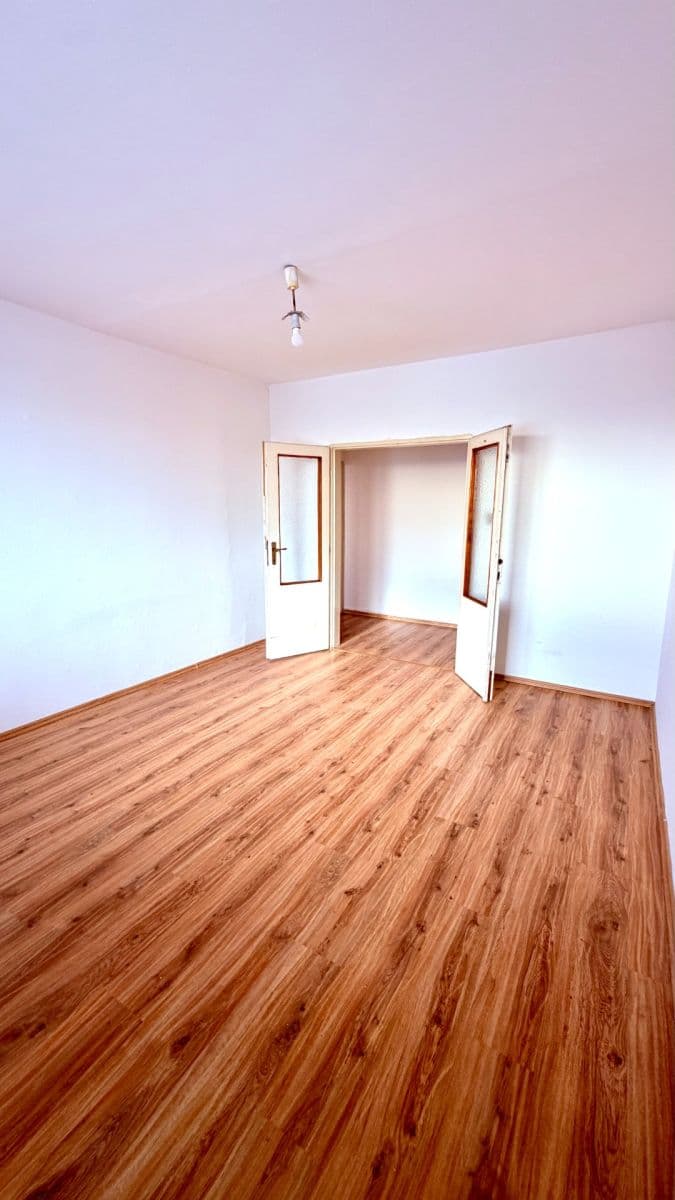 Predaj bytu 3-izbový 78 m², Ľudovíta Okánika, Nitra, Nitriansky kraj Predaj bytu 3-izbový 78 m², Ľudovíta Okánika, Nitra, Nitriansky kraj