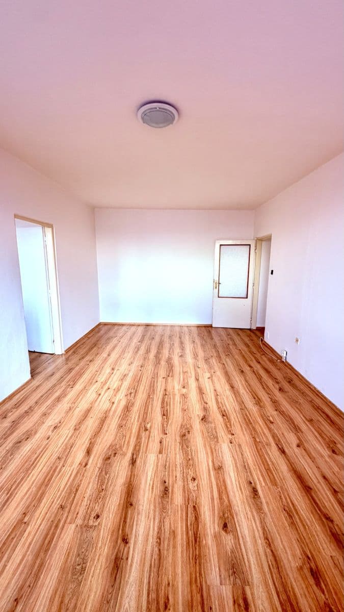 Predaj bytu 3-izbový 78 m², Ľudovíta Okánika, Nitra, Nitriansky kraj Predaj bytu 3-izbový 78 m², Ľudovíta Okánika, Nitra, Nitriansky kraj