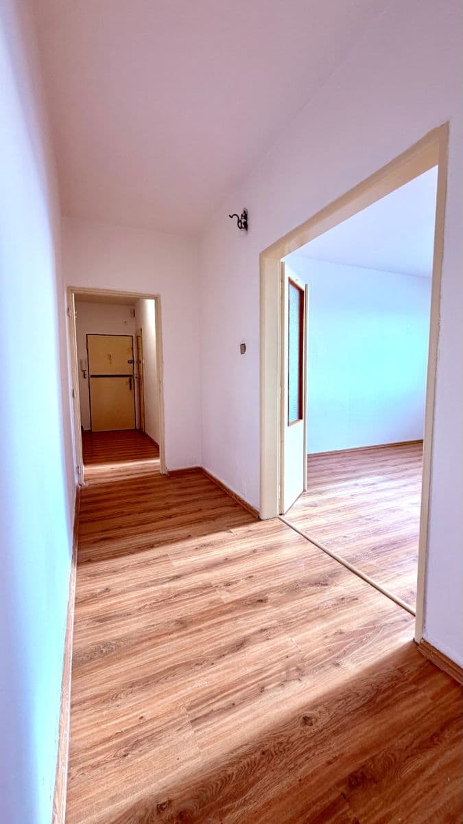 Predaj bytu 3-izbový 78 m², Ľudovíta Okánika, Nitra, Nitriansky kraj Predaj bytu 3-izbový 78 m², Ľudovíta Okánika, Nitra, Nitriansky kraj