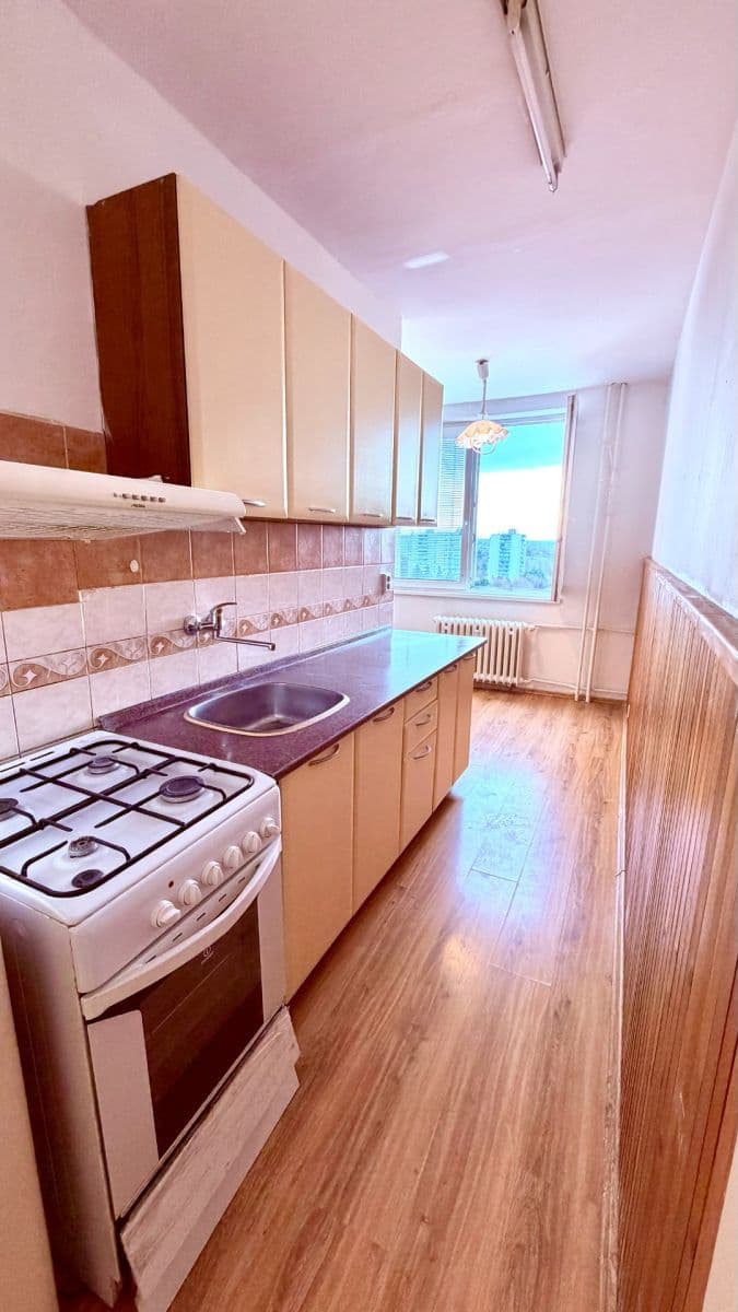 Predaj bytu 3-izbový 78 m², Ľudovíta Okánika, Nitra, Nitriansky kraj Predaj bytu 3-izbový 78 m², Ľudovíta Okánika, Nitra, Nitriansky kraj