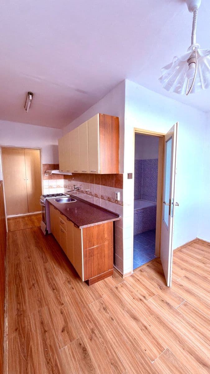 Predaj bytu 3-izbový 78 m², Ľudovíta Okánika, Nitra, Nitriansky kraj Predaj bytu 3-izbový 78 m², Ľudovíta Okánika, Nitra, Nitriansky kraj