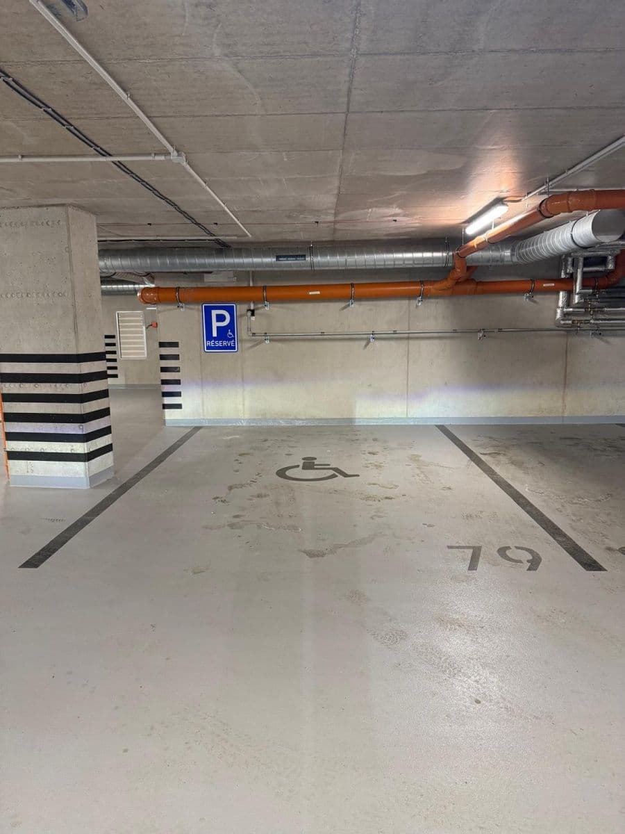 Prenájom bytu 1-izbový 35 m², Bratislavská, Brno, Jihomoravský kraj Prenájom bytu 1-izbový 35 m², Bratislavská, Brno, Jihomoravský kraj