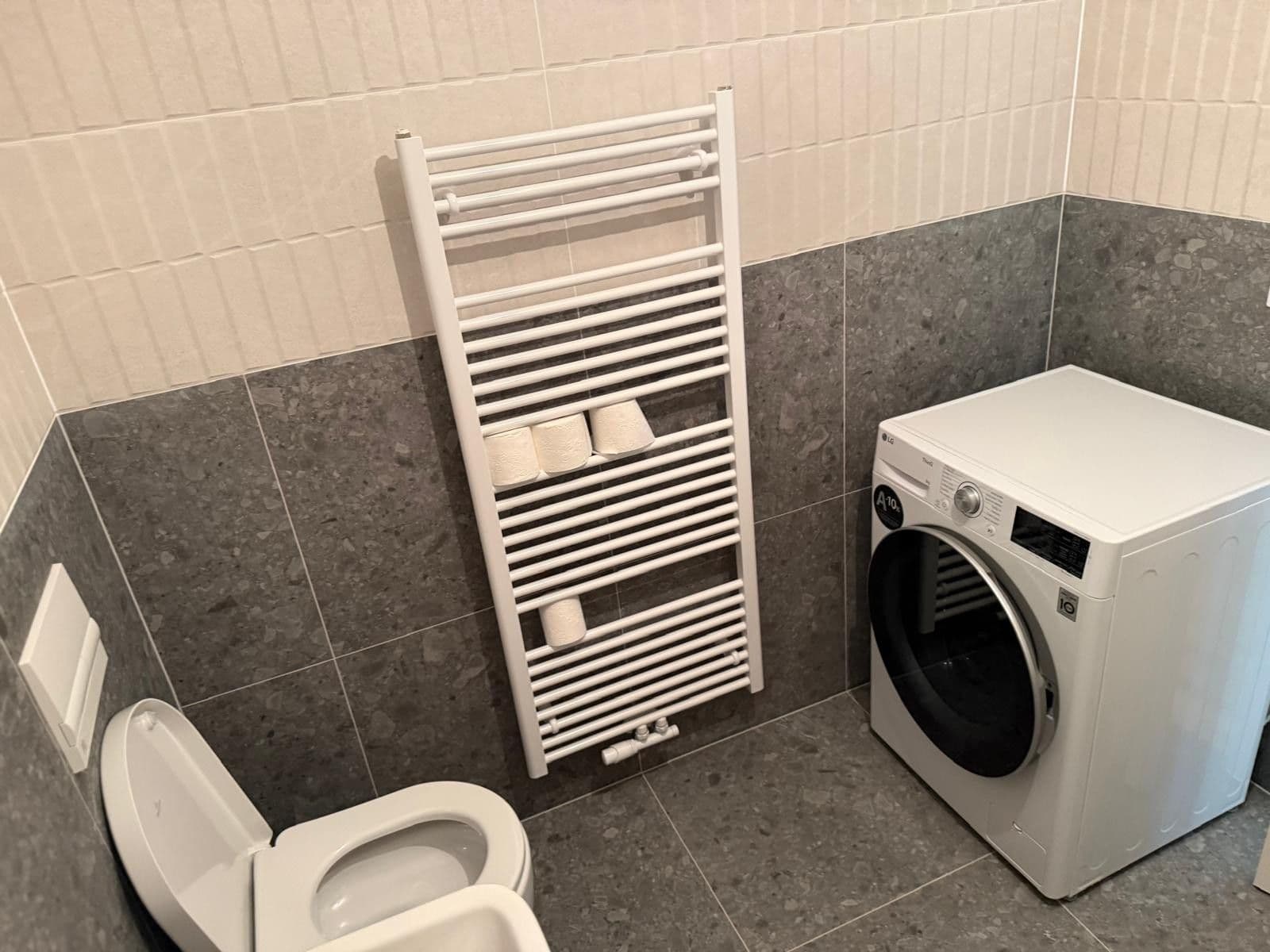 Prenájom bytu 1-izbový 35 m², Bratislavská, Brno, Jihomoravský kraj Prenájom bytu 1-izbový 35 m², Bratislavská, Brno, Jihomoravský kraj