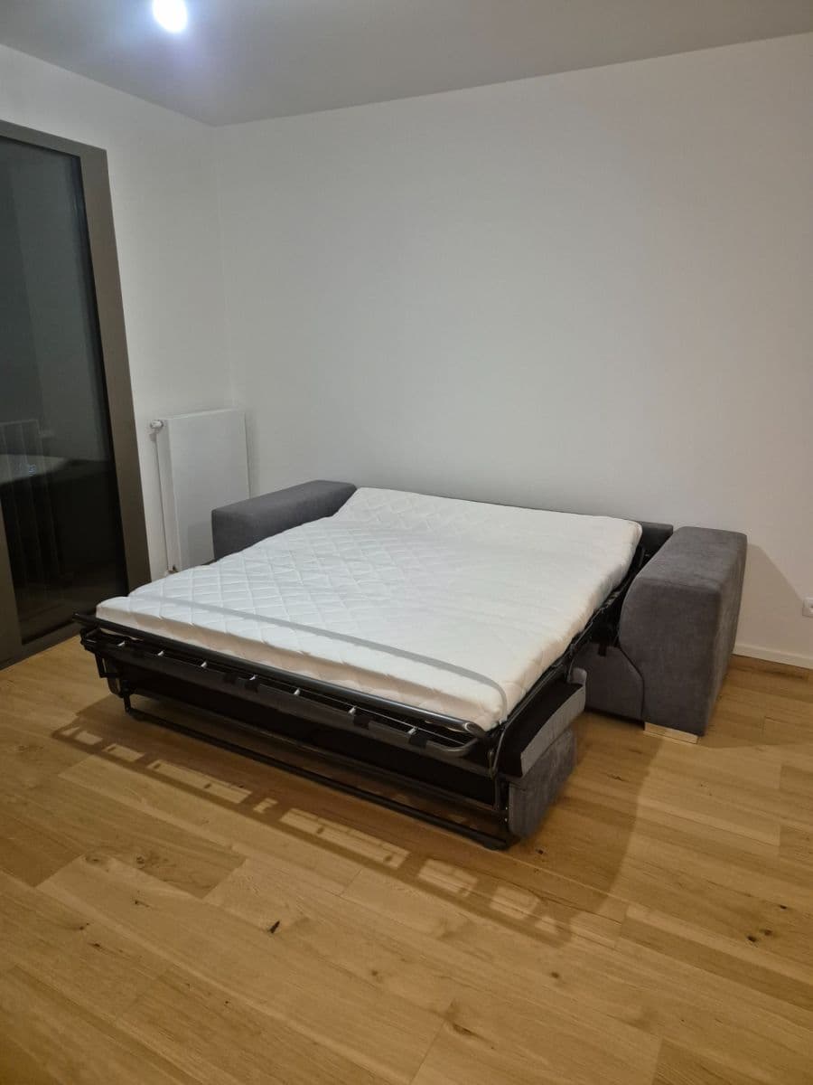 Prenájom bytu 1-izbový 35 m², Bratislavská, Brno, Jihomoravský kraj Prenájom bytu 1-izbový 35 m², Bratislavská, Brno, Jihomoravský kraj