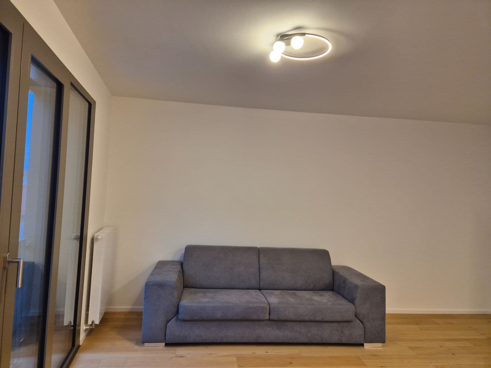 Prenájom bytu 1-izbový 35 m², Bratislavská, Brno, Jihomoravský kraj Prenájom bytu 1-izbový 35 m², Bratislavská, Brno, Jihomoravský kraj