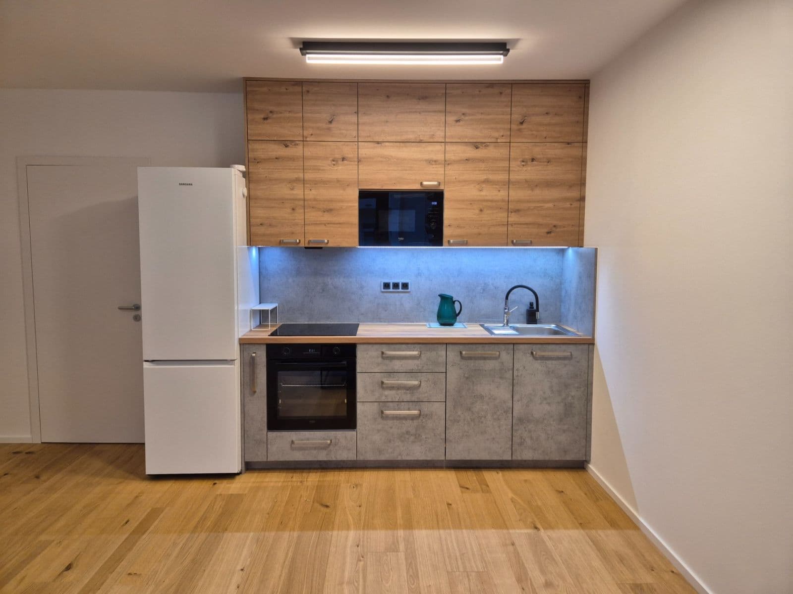 Prenájom bytu 1-izbový 35 m², Bratislavská, Brno, Jihomoravský kraj Prenájom bytu 1-izbový 35 m², Bratislavská, Brno, Jihomoravský kraj