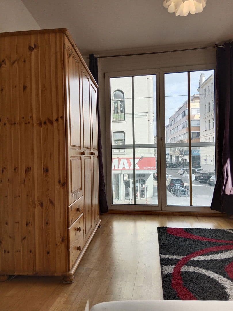 Prenájom bytu 3-izbový 56 m², Reinprechtsdorferstr.63, Wien, Viedeň Prenájom bytu 3-izbový 56 m², Reinprechtsdorferstr.63, Wien, Viedeň