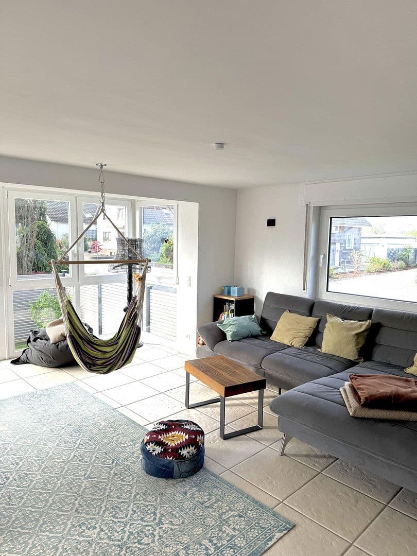 Predaj domu 180 m², pozemek 698 m², Merkurstraße 28, Muggensturm, Bádensko-Wurttembersko Predaj domu 180 m², pozemek 698 m², Merkurstraße 28, Muggensturm, Bádensko-Wurttembersko