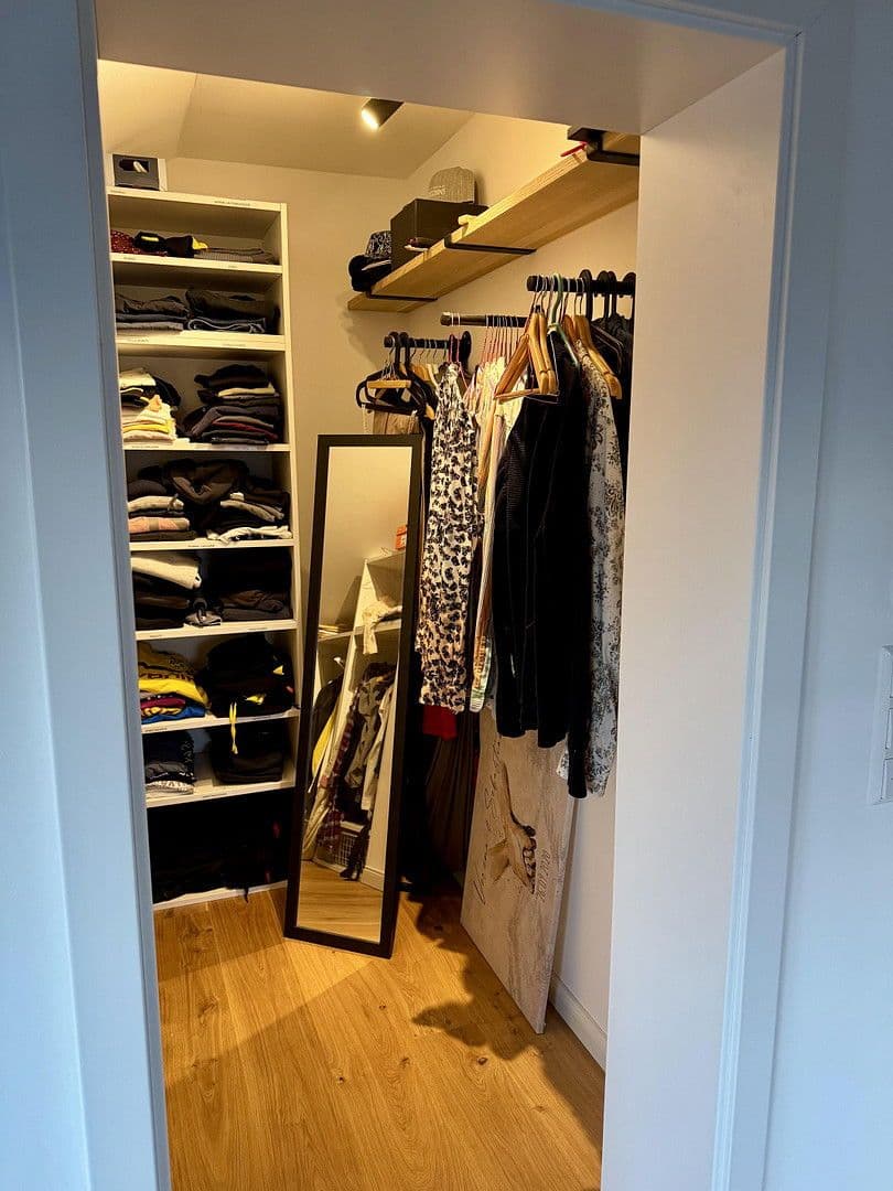 Predaj domu 180 m², pozemek 698 m², Merkurstraße 28, Muggensturm, Bádensko-Wurttembersko Predaj domu 180 m², pozemek 698 m², Merkurstraße 28, Muggensturm, Bádensko-Wurttembersko