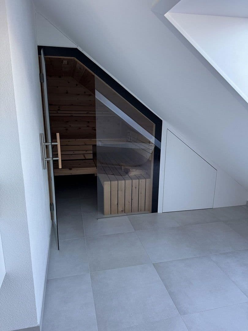 Prenájom domu 226 m², pozemek 540 m², Renningen, Bádensko-Wurttembersko Prenájom domu 226 m², pozemek 540 m², Renningen, Bádensko-Wurttembersko