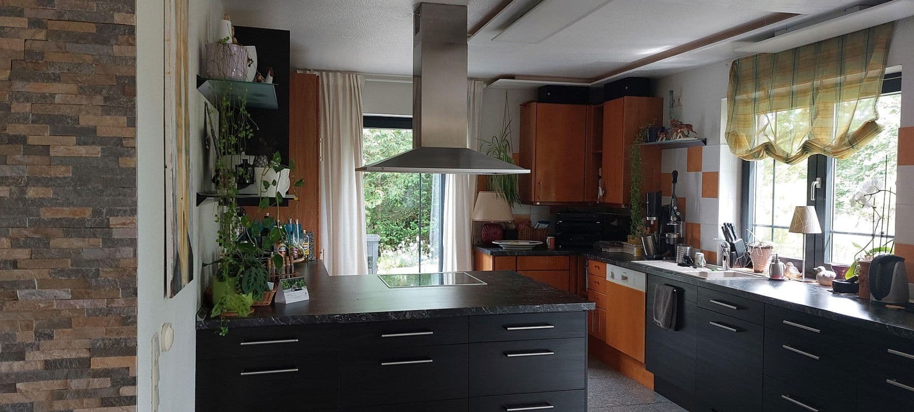 Predaj domu 244 m², pozemek 518 m², Wennigsen (Deister), Dolné Sasko Predaj domu 244 m², pozemek 518 m², Wennigsen (Deister), Dolné Sasko