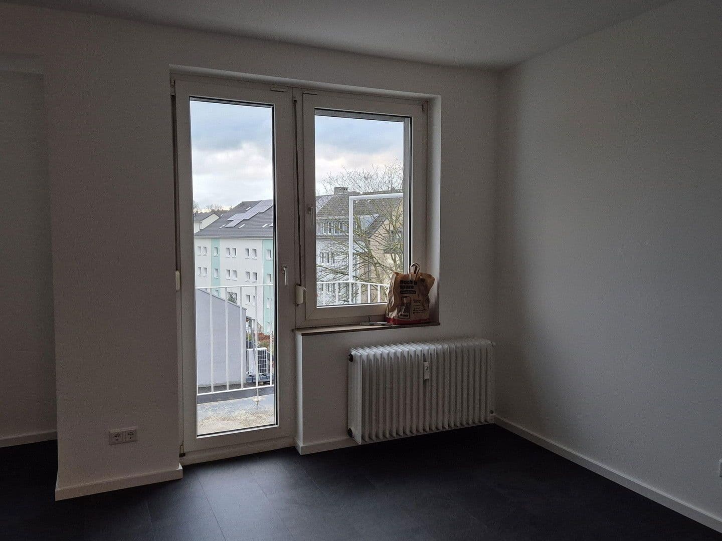 Prenájom bytu 1-izbový 30 m², Düsseldorf, Severné Porýnie - Westfálsko Prenájom bytu 1-izbový 30 m², Düsseldorf, Severné Porýnie - Westfálsko