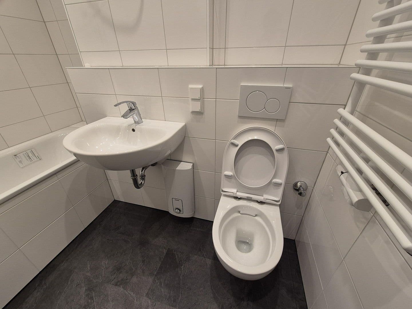 Prenájom bytu 1-izbový 30 m², Düsseldorf, Severné Porýnie - Westfálsko Prenájom bytu 1-izbový 30 m², Düsseldorf, Severné Porýnie - Westfálsko