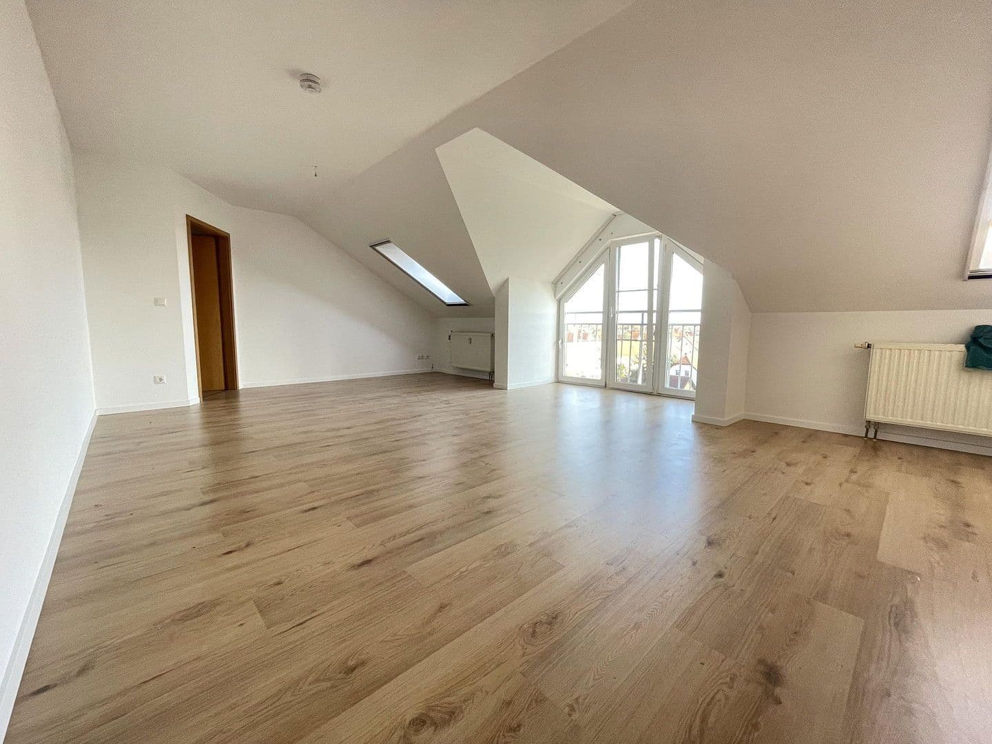 Prenájom bytu 3-izbový 89 m², Wittichenau - Kulow, Sasko Prenájom bytu 3-izbový 89 m², Wittichenau - Kulow, Sasko