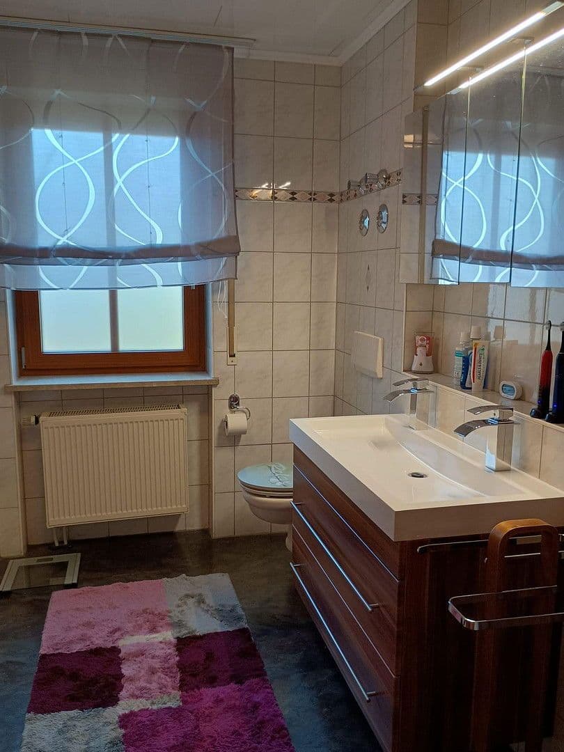 Predaj domu 240 m², pozemek 800 m², Dingolfing, Bavorsko Predaj domu 240 m², pozemek 800 m², Dingolfing, Bavorsko