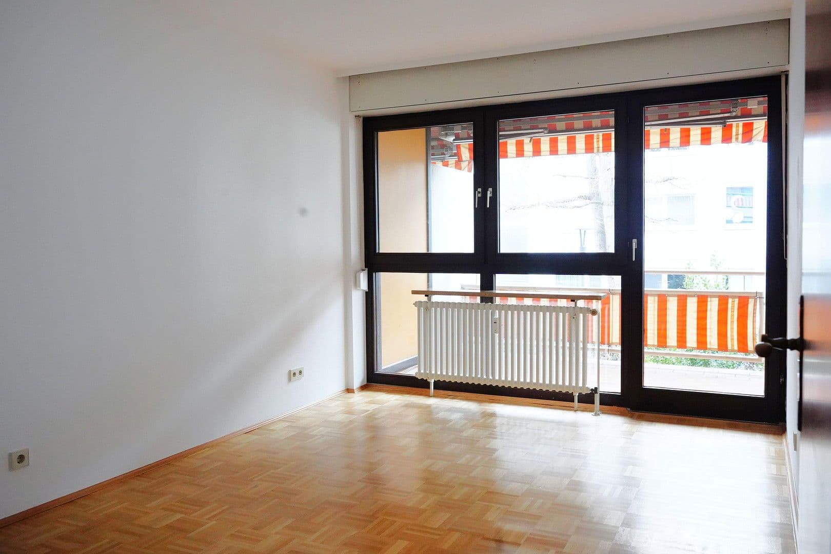 Predaj bytu 3-izbový 97 m², Kastellweg, Heidelberg, Bádensko-Wurttembersko Predaj bytu 3-izbový 97 m², Kastellweg, Heidelberg, Bádensko-Wurttembersko