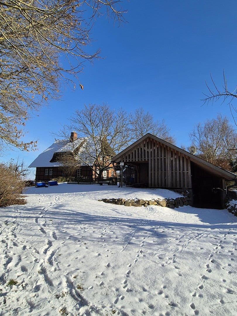 Predaj domu 285 m², pozemek 32.000 m², Dobin am See, Meklenbursko-Predpomoransko Predaj domu 285 m², pozemek 32.000 m², Dobin am See, Meklenbursko-Predpomoransko