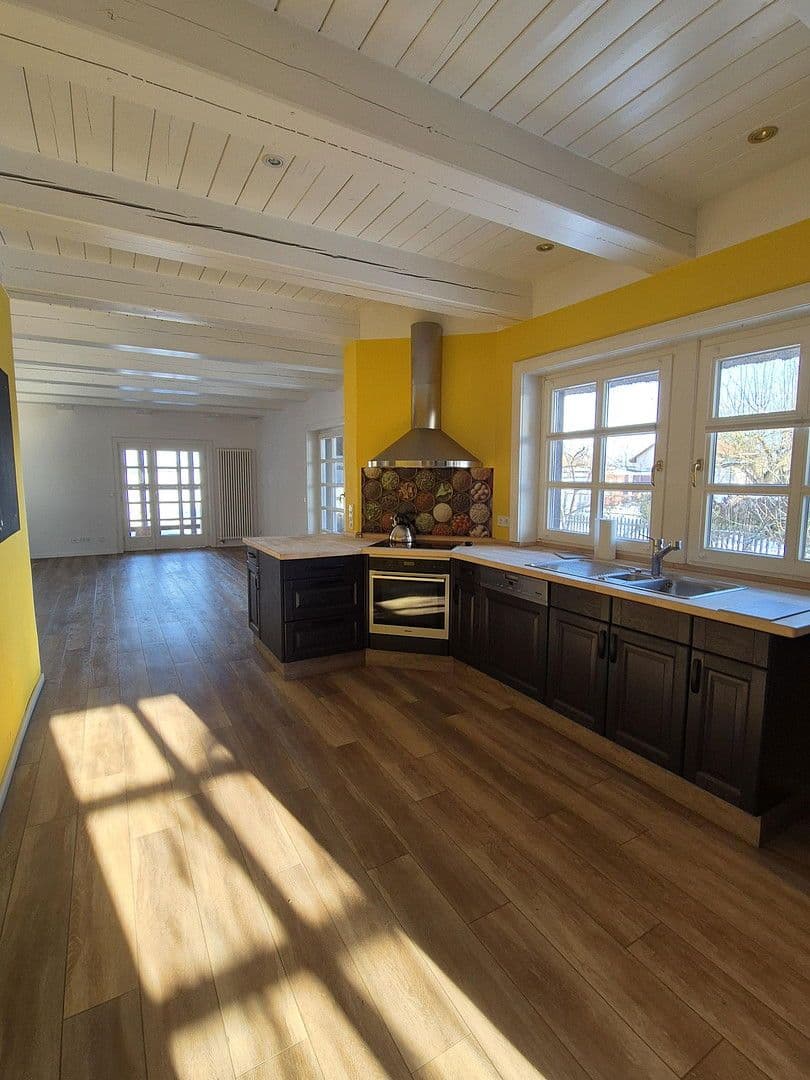 Predaj domu 285 m², pozemek 32.000 m², Dobin am See, Meklenbursko-Predpomoransko Predaj domu 285 m², pozemek 32.000 m², Dobin am See, Meklenbursko-Predpomoransko