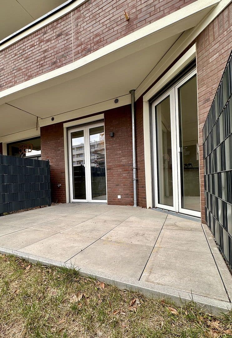 Prenájom bytu 2-izbový 78 m², Wiesbadener Strasse 56 D, Berlin, Berlín Prenájom bytu 2-izbový 78 m², Wiesbadener Strasse 56 D, Berlin, Berlín