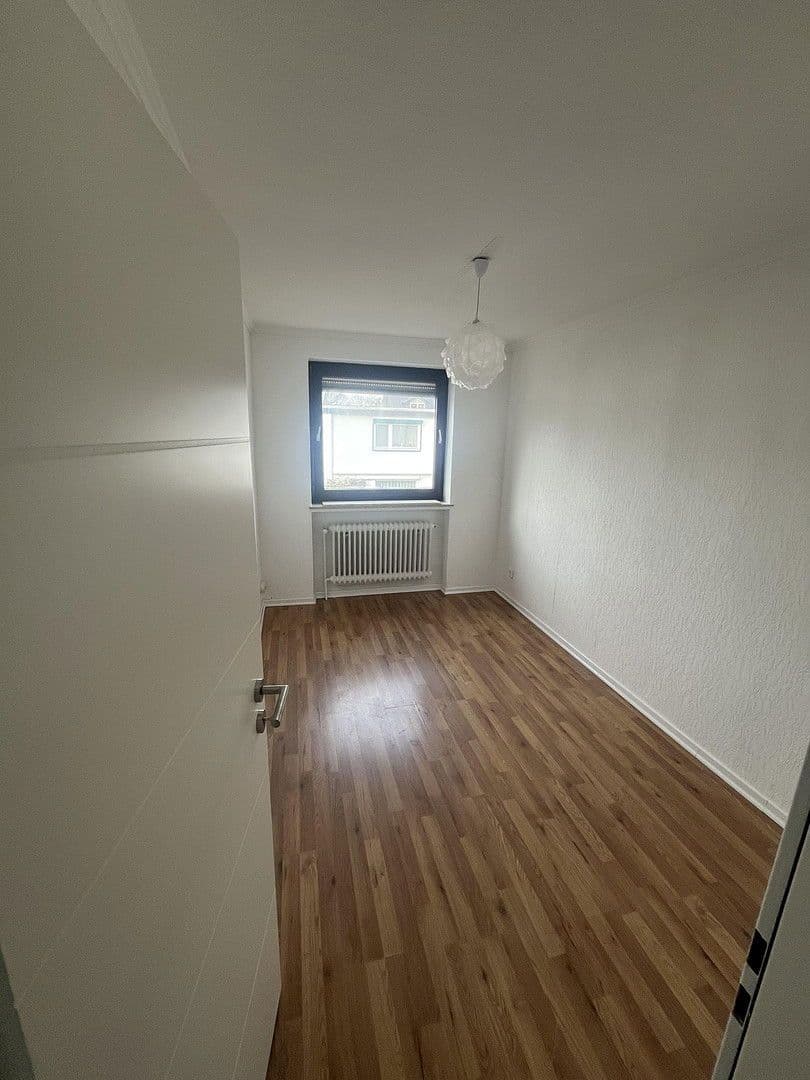 Predaj domu 146 m², pozemek 294 m², Delmenhorst, Dolné Sasko Predaj domu 146 m², pozemek 294 m², Delmenhorst, Dolné Sasko