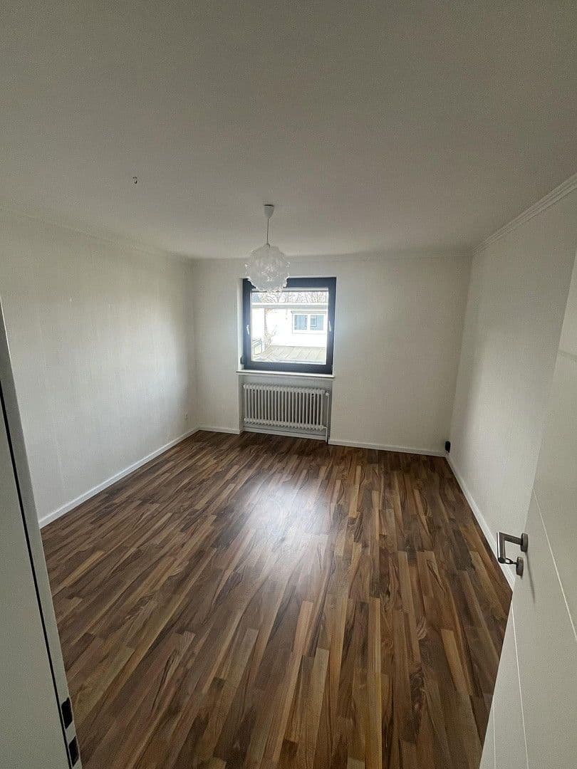 Predaj domu 146 m², pozemek 294 m², Delmenhorst, Dolné Sasko Predaj domu 146 m², pozemek 294 m², Delmenhorst, Dolné Sasko