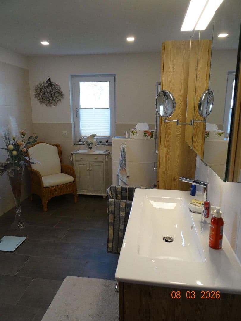 Predaj domu 193 m², pozemek 886 m², Elfershausen, Bavorsko Predaj domu 193 m², pozemek 886 m², Elfershausen, Bavorsko