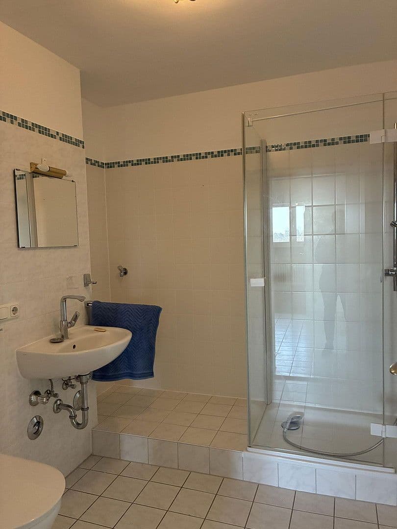 Prenájom bytu 2-izbový 61 m², Münchener Str. 10, Germering, Bavorsko Prenájom bytu 2-izbový 61 m², Münchener Str. 10, Germering, Bavorsko