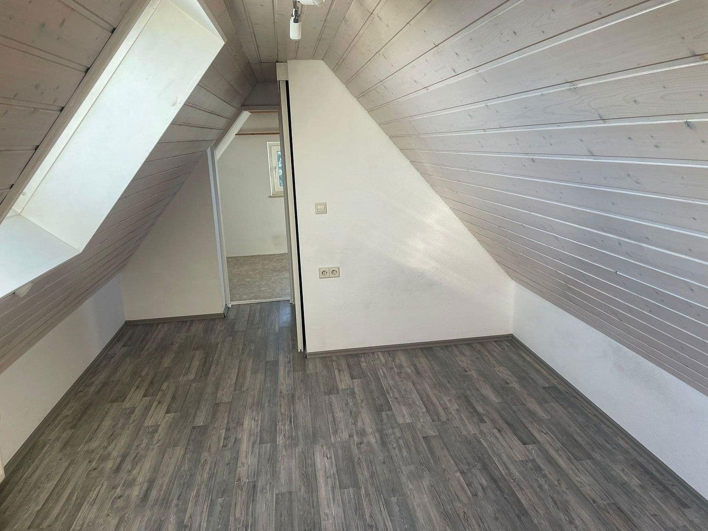 Predaj bytu 3-izbový 75 m², Deckerstraße 11, Korntal-Münchingen, Bádensko-Wurttembersko Predaj bytu 3-izbový 75 m², Deckerstraße 11, Korntal-Münchingen, Bádensko-Wurttembersko