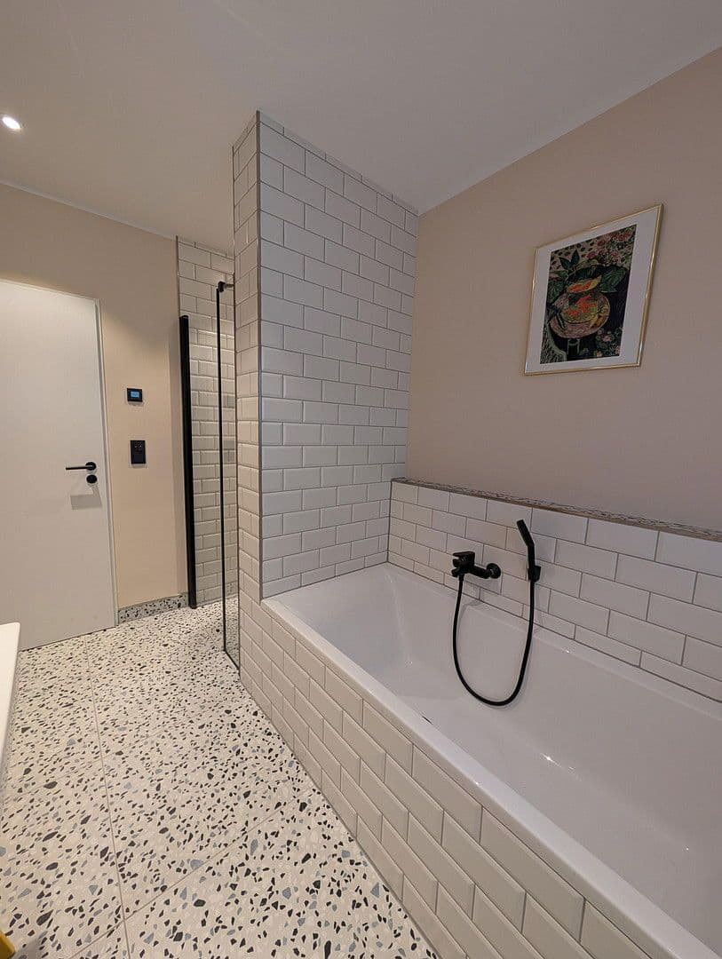 Predaj domu 123 m², pozemek 574 m², Oberhausen, Severné Porýnie - Westfálsko Predaj domu 123 m², pozemek 574 m², Oberhausen, Severné Porýnie - Westfálsko