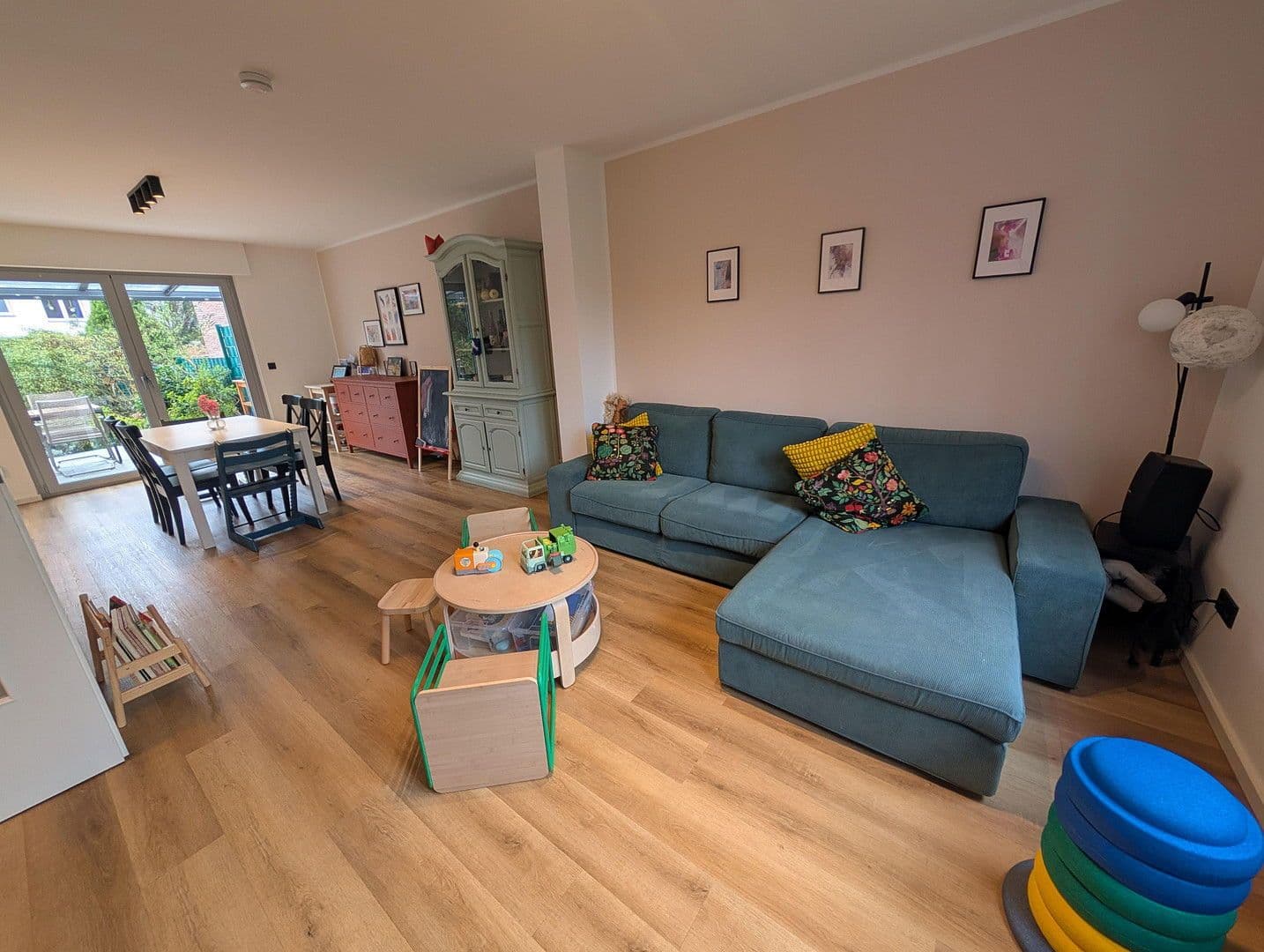 Predaj domu 123 m², pozemek 574 m², Oberhausen, Severné Porýnie - Westfálsko Predaj domu 123 m², pozemek 574 m², Oberhausen, Severné Porýnie - Westfálsko