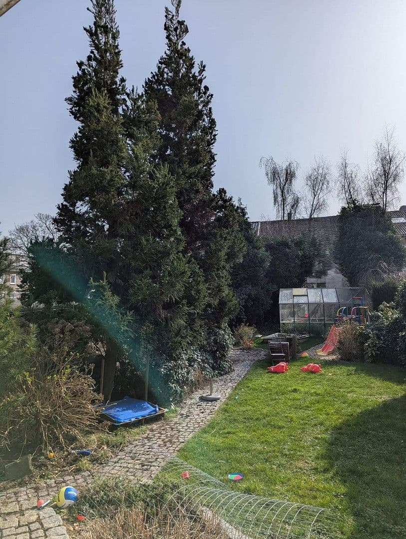 Predaj domu 123 m², pozemek 574 m², Oberhausen, Severné Porýnie - Westfálsko Predaj domu 123 m², pozemek 574 m², Oberhausen, Severné Porýnie - Westfálsko