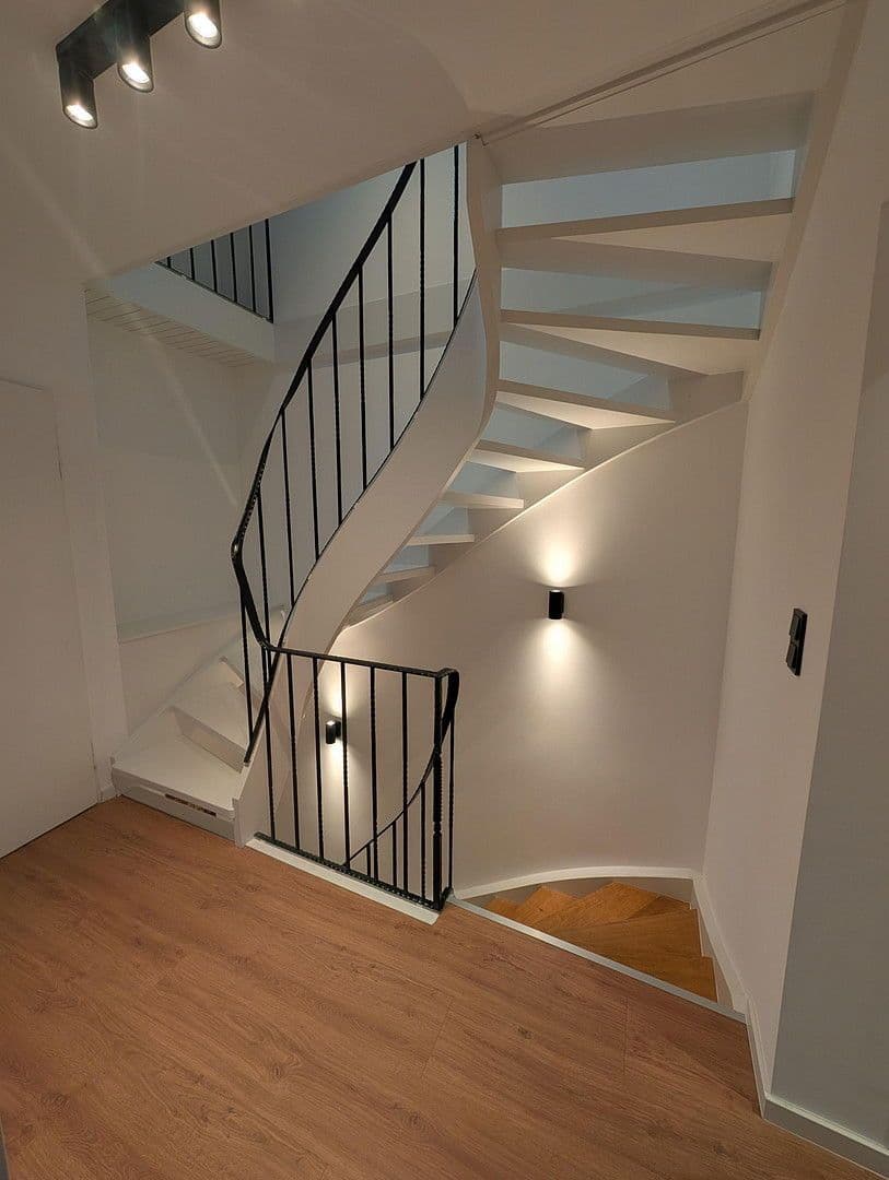 Predaj domu 123 m², pozemek 574 m², Oberhausen, Severné Porýnie - Westfálsko Predaj domu 123 m², pozemek 574 m², Oberhausen, Severné Porýnie - Westfálsko