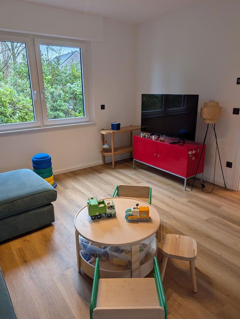 Predaj domu 123 m², pozemek 574 m², Oberhausen, Severné Porýnie - Westfálsko Predaj domu 123 m², pozemek 574 m², Oberhausen, Severné Porýnie - Westfálsko