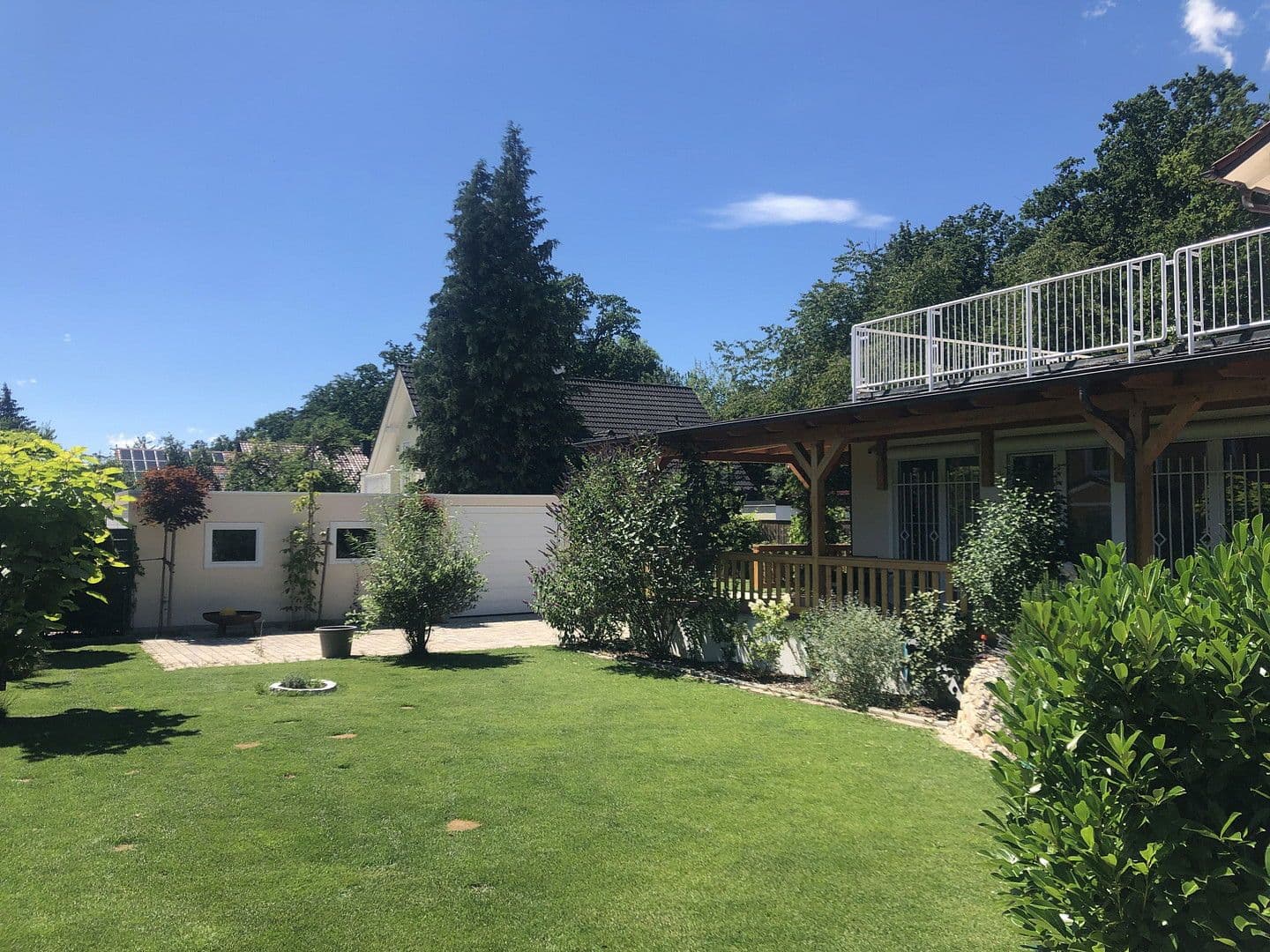 Predaj domu 600 m², pozemek 1.598 m², Fürstenfeldbruck, Bavorsko Predaj domu 600 m², pozemek 1.598 m², Fürstenfeldbruck, Bavorsko