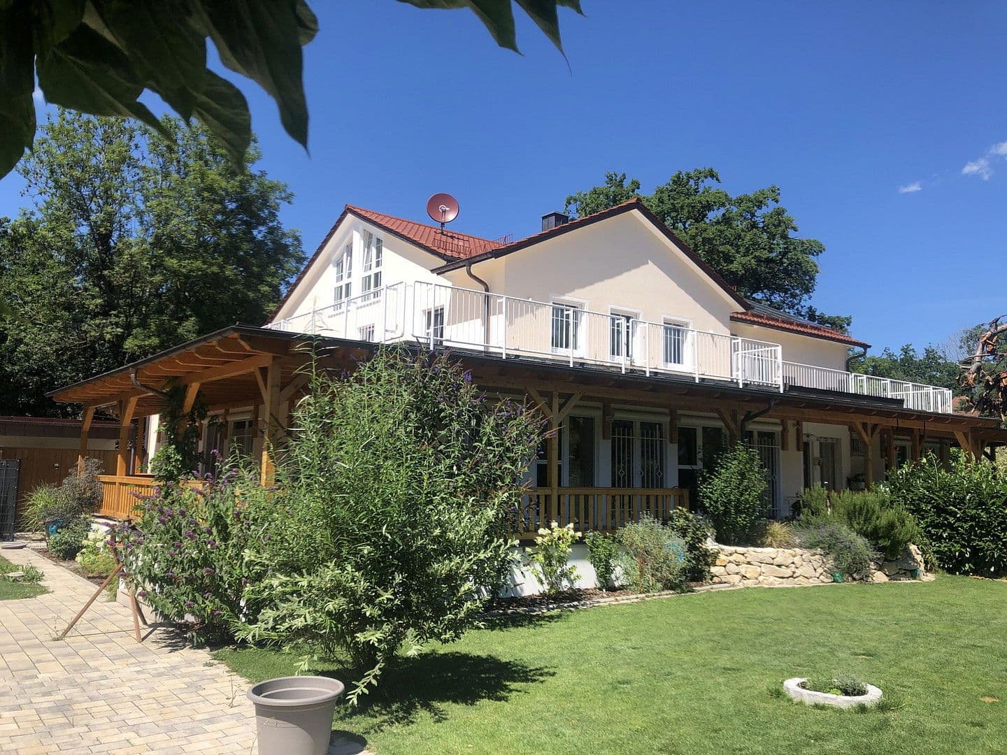 Predaj domu 600 m², pozemek 1.598 m², Fürstenfeldbruck, Bavorsko Predaj domu 600 m², pozemek 1.598 m², Fürstenfeldbruck, Bavorsko