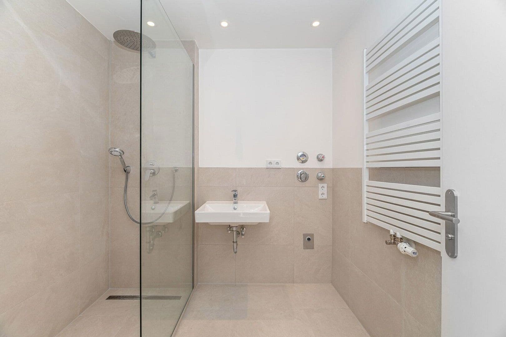 Predaj bytu 4-izbový 90 m², Steinbergstr 39, Germering, Bavorsko Predaj bytu 4-izbový 90 m², Steinbergstr 39, Germering, Bavorsko