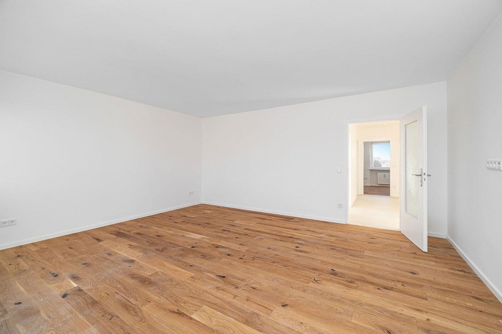 Predaj bytu 4-izbový 90 m², Steinbergstr 39, Germering, Bavorsko Predaj bytu 4-izbový 90 m², Steinbergstr 39, Germering, Bavorsko