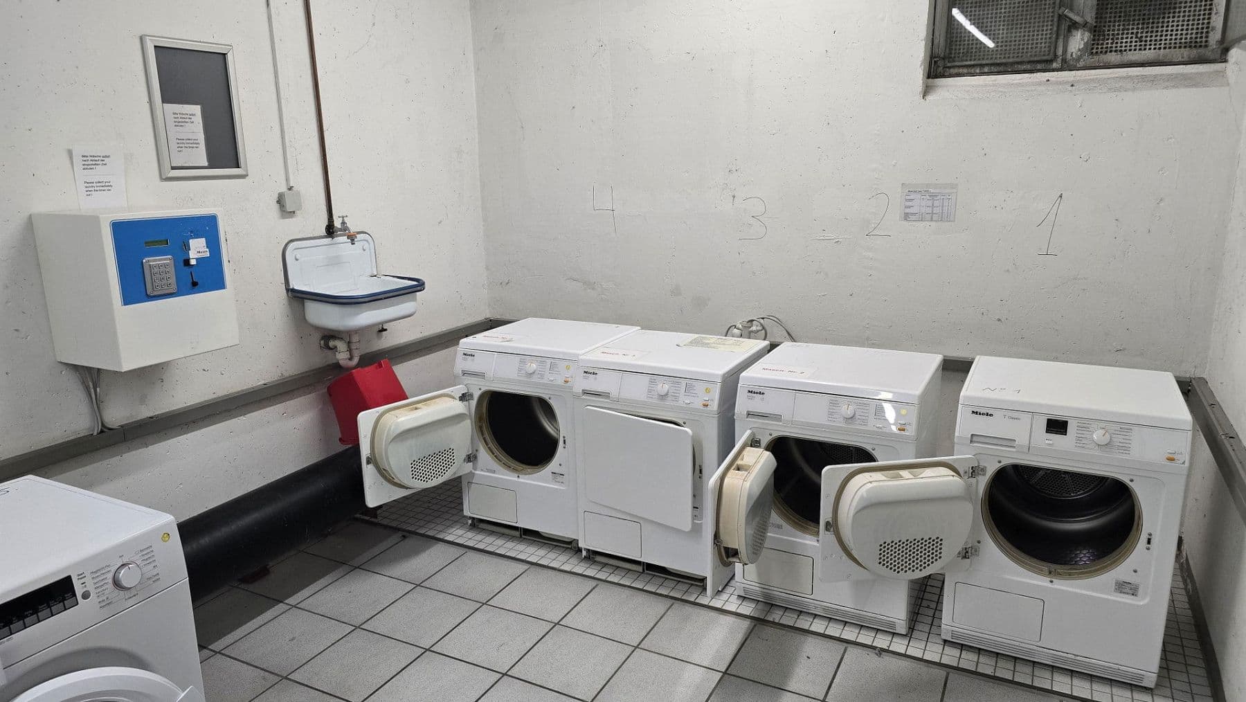 Prenájom bytu 1-izbový 20 m², Von-Weichs-Str.20, Bonn, Severné Porýnie - Westfálsko Prenájom bytu 1-izbový 20 m², Von-Weichs-Str.20, Bonn, Severné Porýnie - Westfálsko